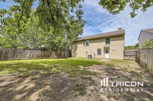 Foto del edificio - 909 Canary Ln