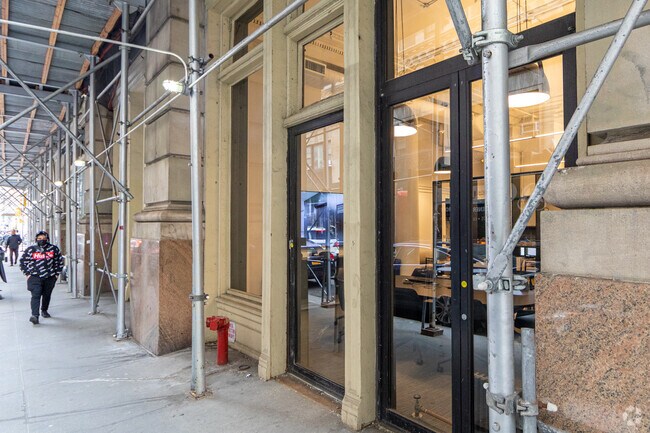 Building Photo - 61 Walker St