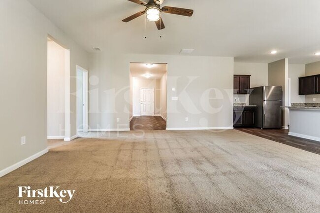 Building Photo - 49 Jacob Ct