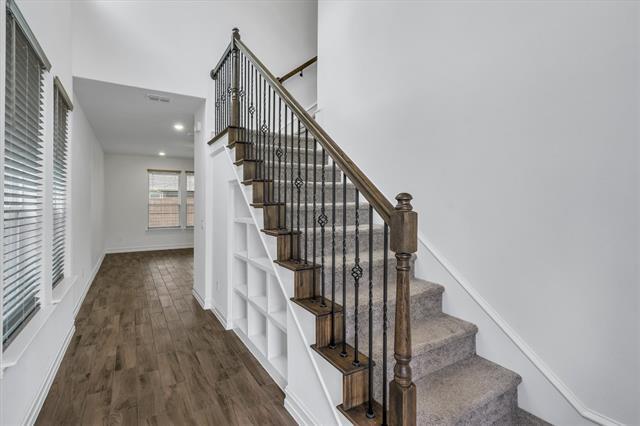 Foto del edificio - 4809 Pendrell Ave