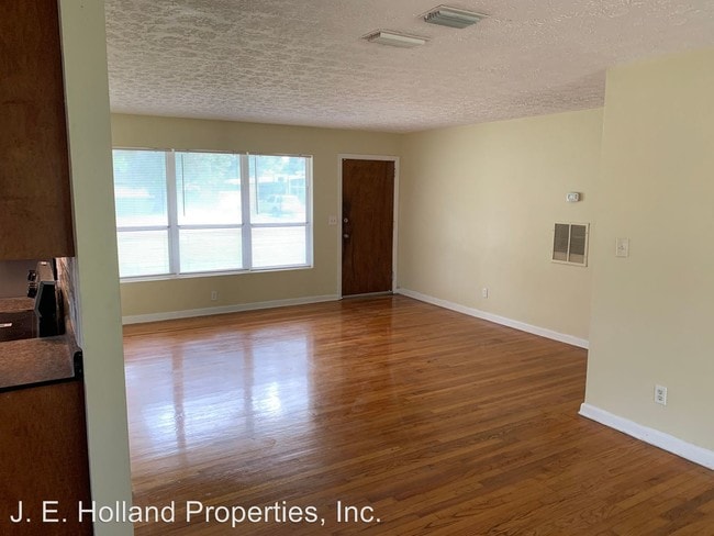 Building Photo - 3 br, 2 bath House - 2602 Pine Summit Drive