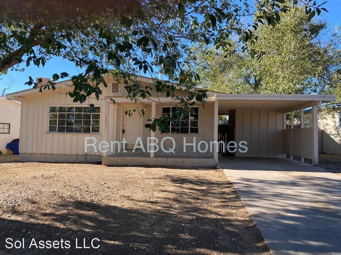 3 br, 2 bath House 1111 Clancy Dr. NE House Rental in Albuquerque