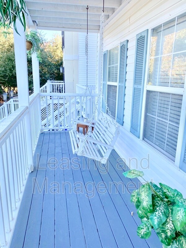 Foto del edificio - 796 Harbor Pl Dr