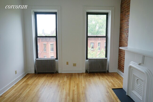 Building Photo - 536 11th St