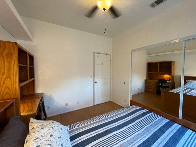 Foto del edificio - 43233 Sawgrass Ln