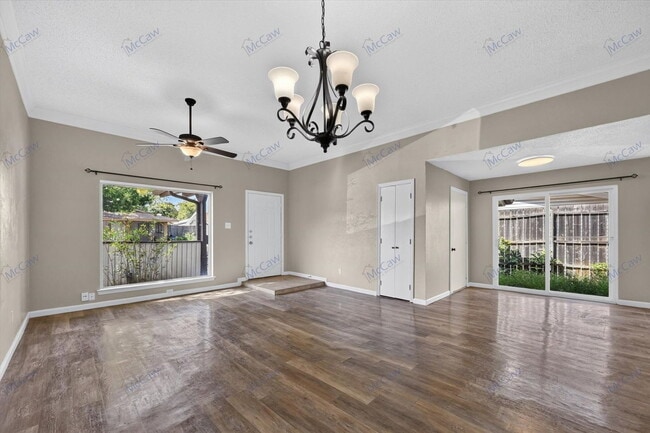 Building Photo - 708 Baruna Cir