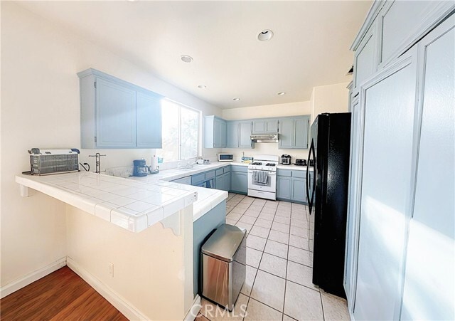 Foto del edificio - 15758 Cadwell St