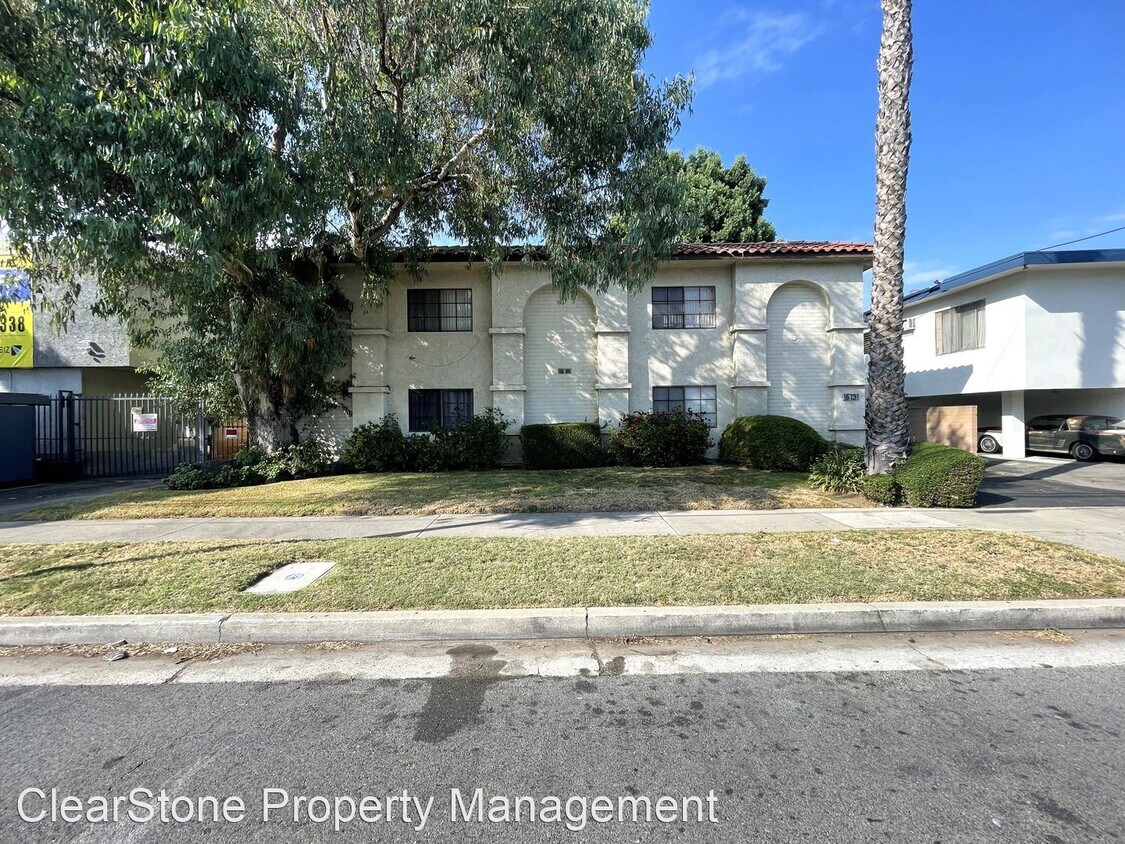 Primary Photo - 1 br, 1 bath House - 15131 Victory Blvd Un...