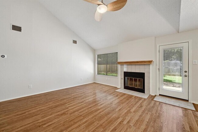 Foto del edificio - 7201 Pine Bluffs Trail
