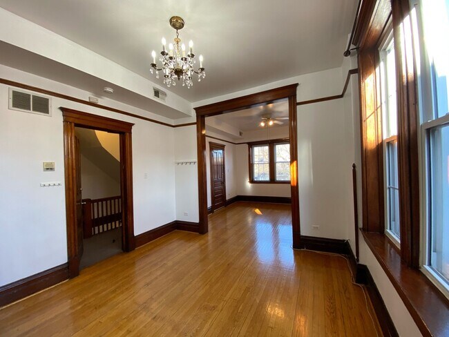 Foto del edificio - 3906 N Ashland Ave