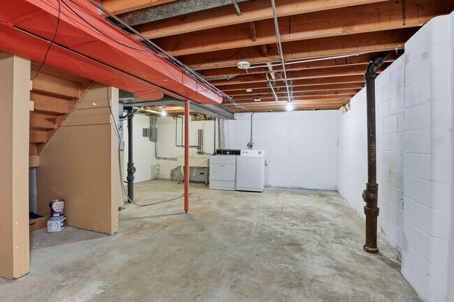 Foto del edificio - 846/848 Greenwood Court