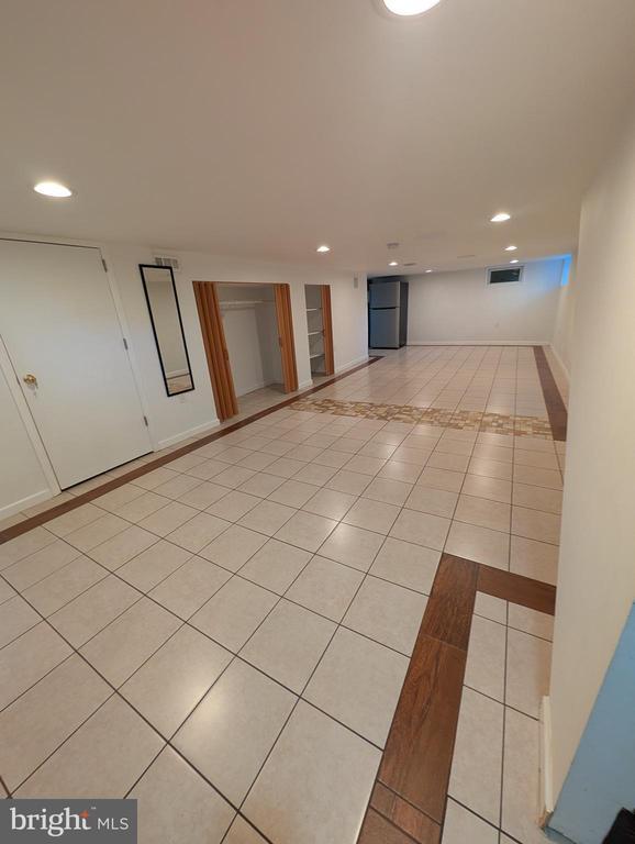 Building Photo - 9000 Colesville Rd