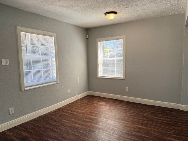 Foto del edificio - 1815 Ruth St