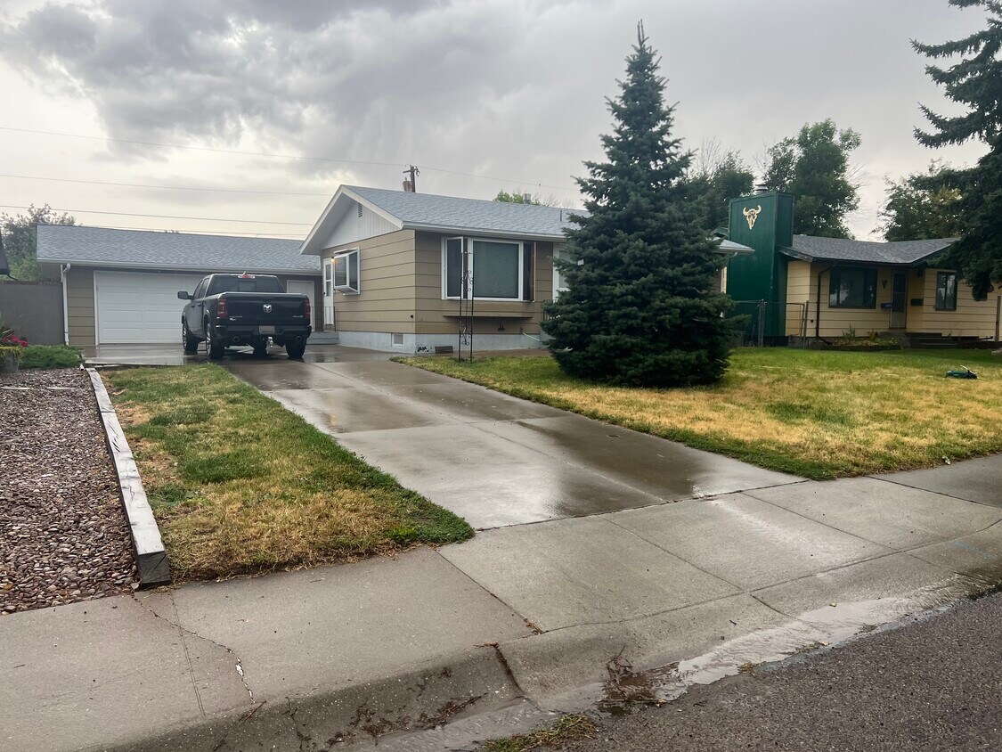 729 26th Ave NE, Great Falls, MT 59404 House Rental in Great Falls