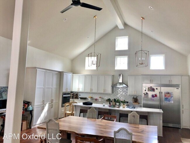 Foto del edificio - 3 br, 3 bath House - 1214 Washington Avenue