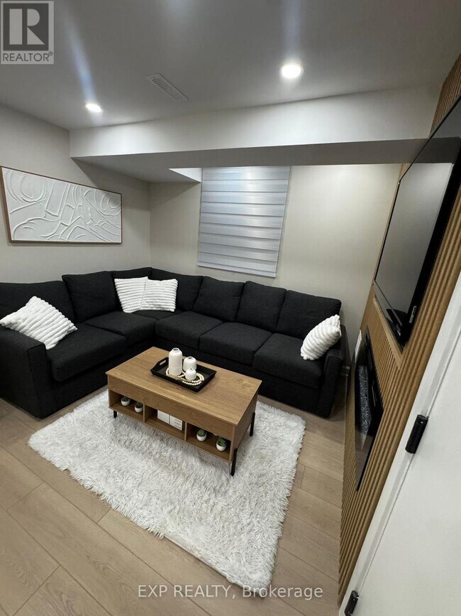 Photo du bâtiment - 925 Cobb Ct