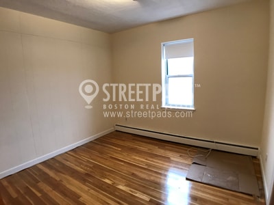 Building Photo - 168 N Beacon St