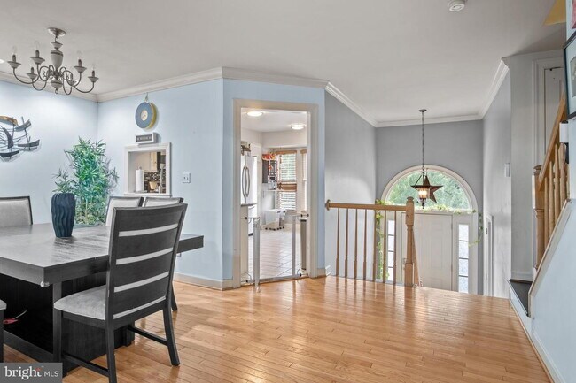 Foto del edificio - Stunning Ashburn Townhome with Endless Appeal
