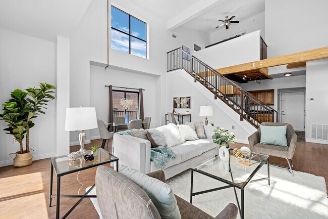 Foto del edificio - Top Level Condo in the Fire Clay Lofts in ...