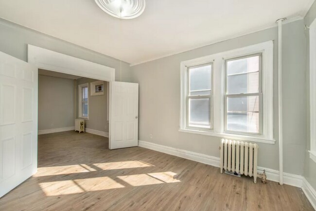 Building Photo - 338 Van Nostrand Ave