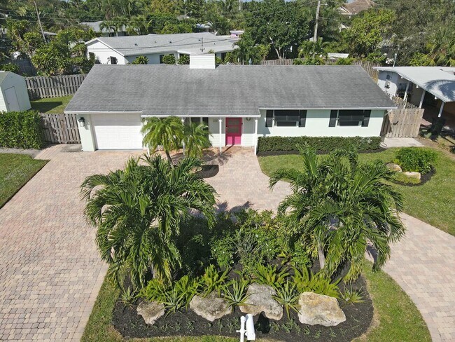 Foto del edificio - 301 Enfield Rd