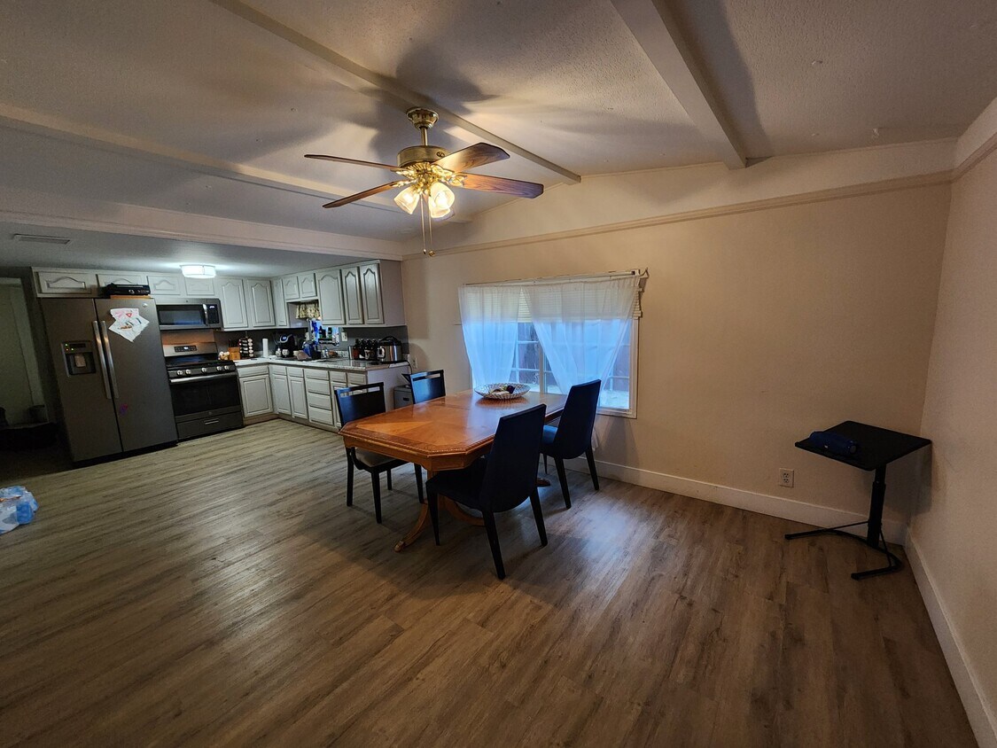 Foto del edificio - 3759 W Irma Ln