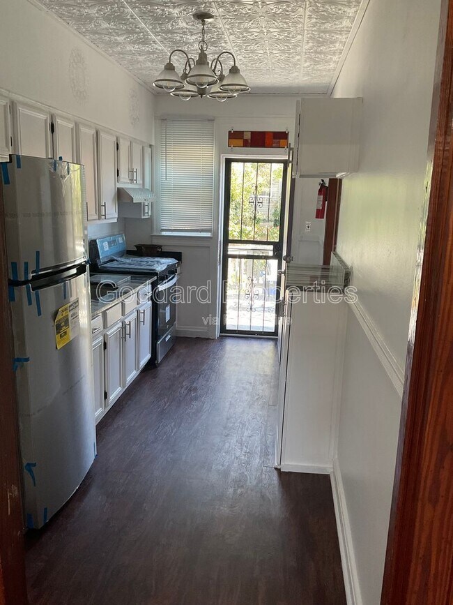 Foto del edificio - 4320 Sheldon Ave