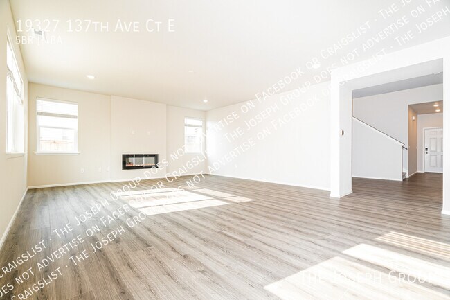 Foto del edificio - 19327 137th Ave Ct E