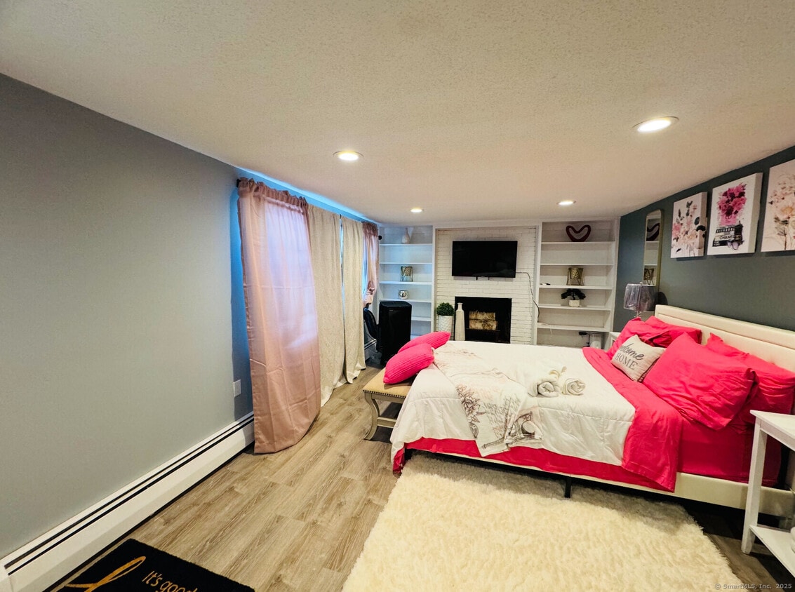 Foto del edificio - 235 Country Ln