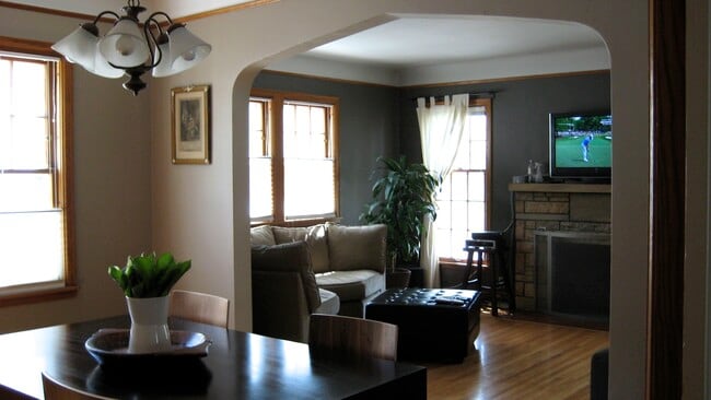 Den - 5525 Colfax Avenue South