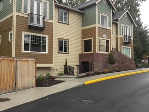 Building Photo - 5985 185th Ct NE