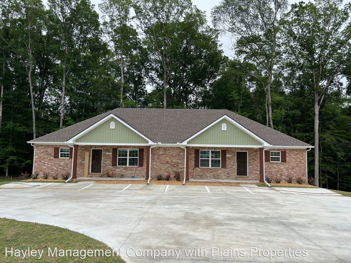 Primary Photo - 4 br, 4.5 bath House - 924 Logan Court