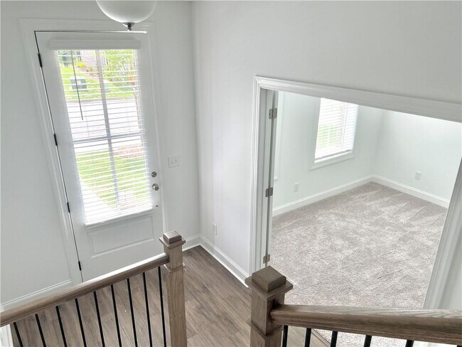 Building Photo - 3589 Myron Pl