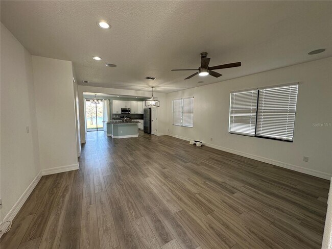 Foto del edificio - 4874 Sweet Cedar Cir