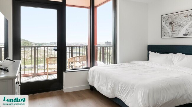 Building Photo - 632 Howard Rd SE