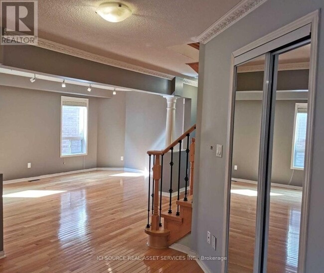 Building Photo - 8 Maffey Crescent