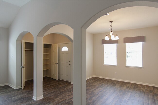 Foto del edificio - 15010 Sun Glaze Dr