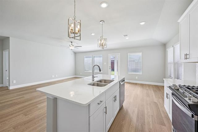 Foto del edificio - 409 Midnight Oak Dr