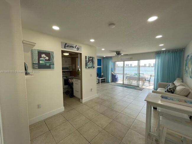 Foto del edificio - 2936 Lake Shore Dr