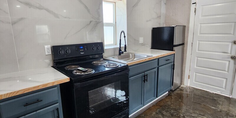 Foto principal - 405 E North St. Unit A