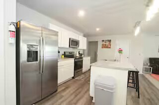 Building Photo - Room in Duplex on Skipjack Ln