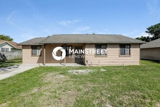 Building Photo - 1036 Aaron Dr