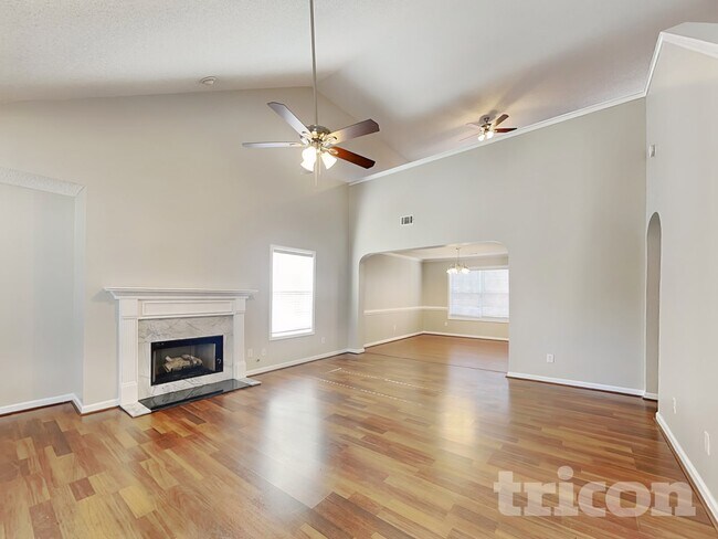 Foto del edificio - 341 Chase Marion Way