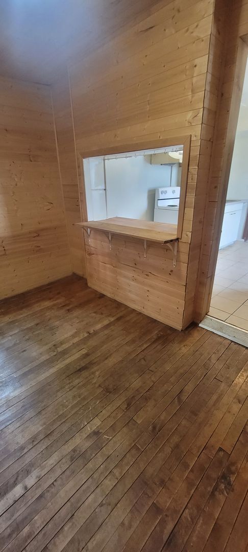 Foto del edificio - Single Family Home For Rent: 216 8th Ave