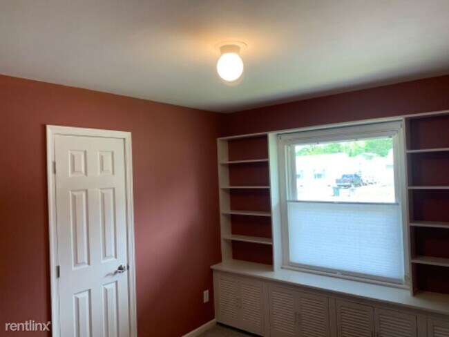 Building Photo - 3 br, 1.5 bath House - 707 Big Bethel Rd