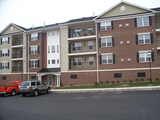 Building Photo - 3910 Ashland Dr
