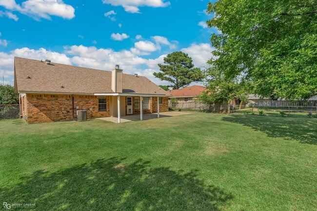 Building Photo - 2637 Brown St