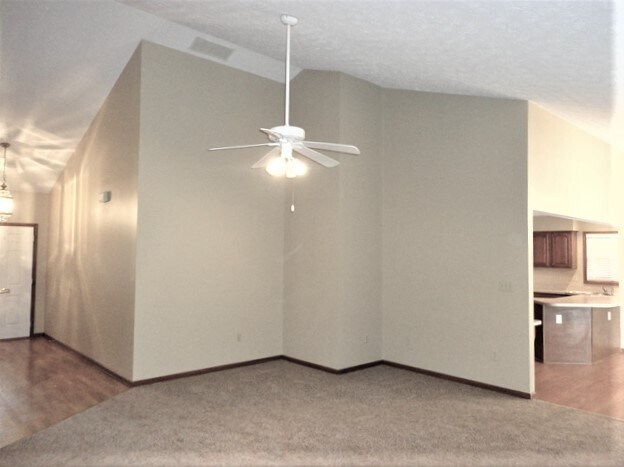 Foto del edificio - 373 Winterset Dr