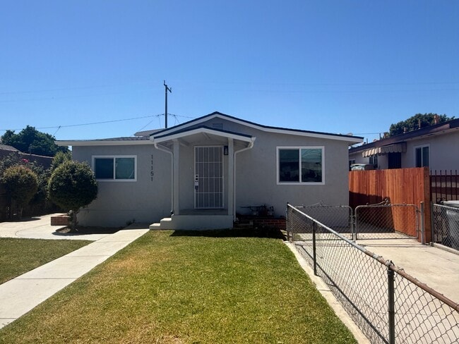 Building Photo - 11151 Duncan Ave