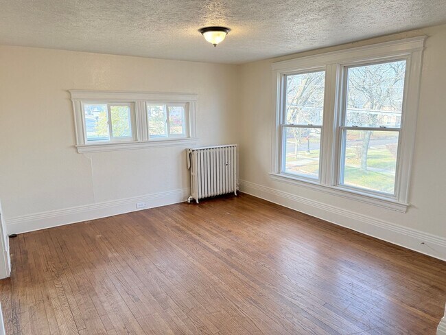 Foto del edificio - 411 W Washington Ave